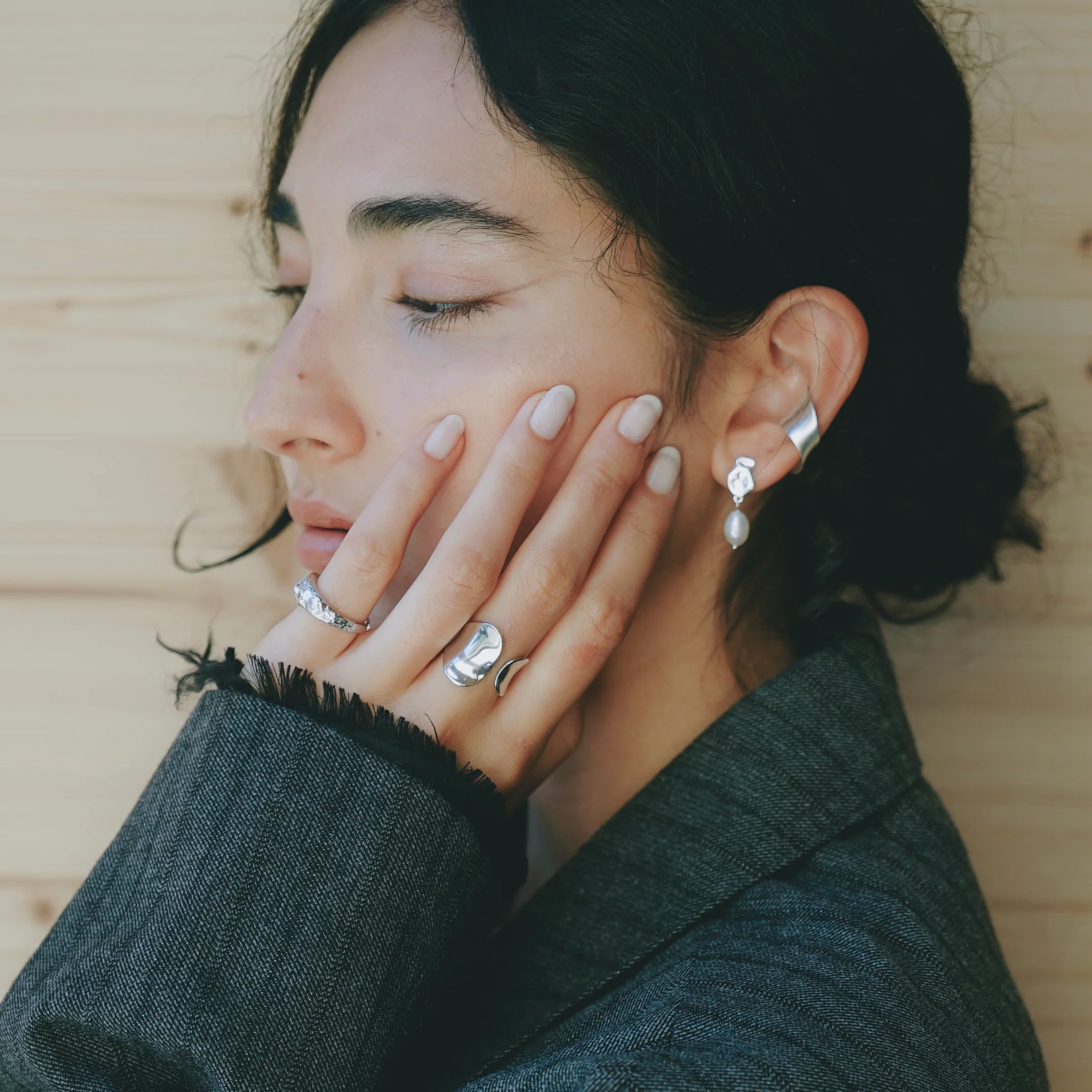 Alba Pearl Earrings - Image 5