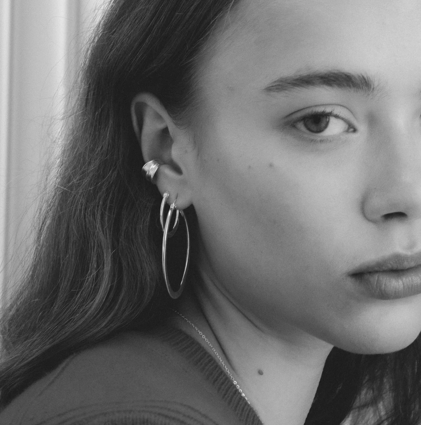 Livia Hoops Silver - Image 4