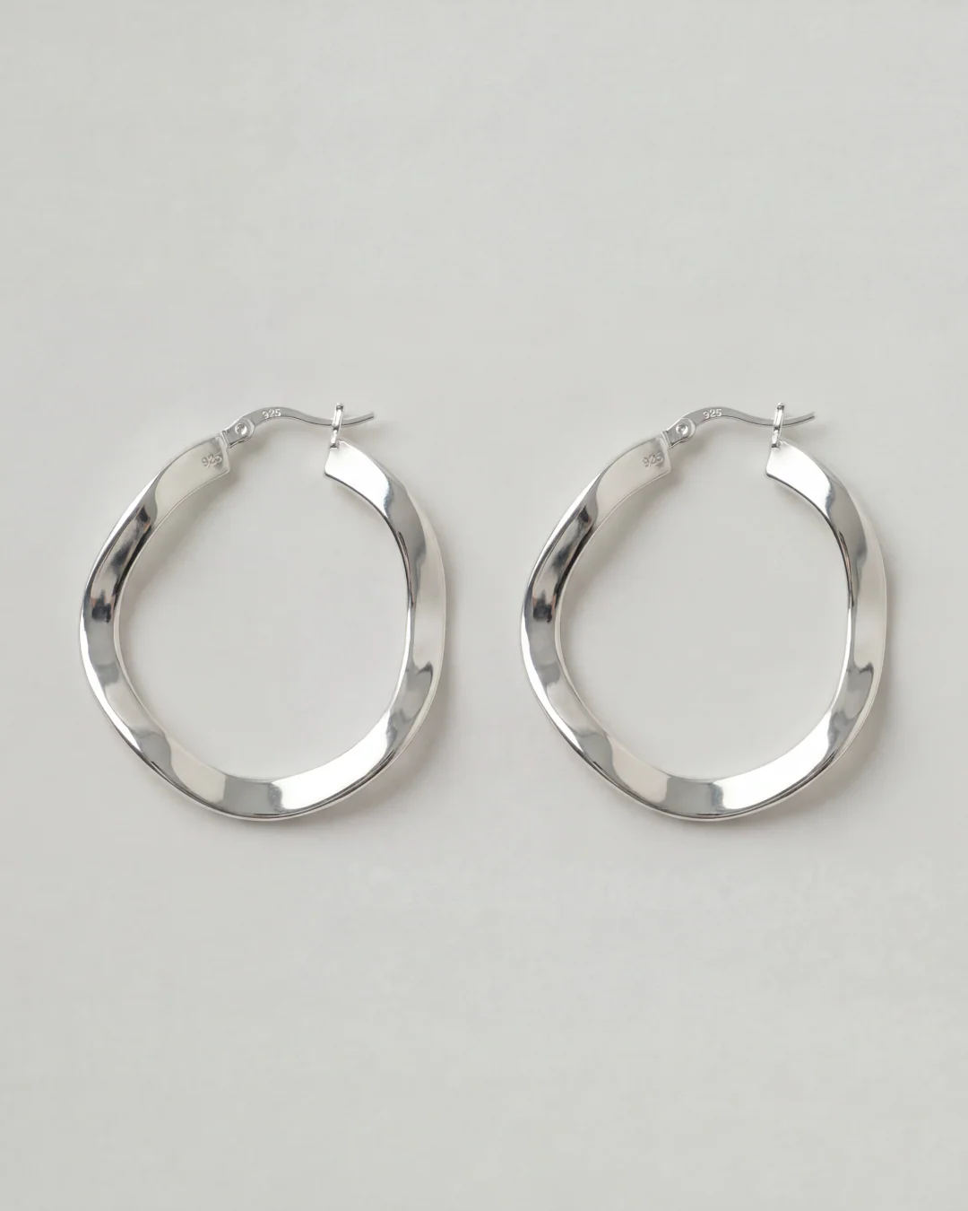 Nela Hoops