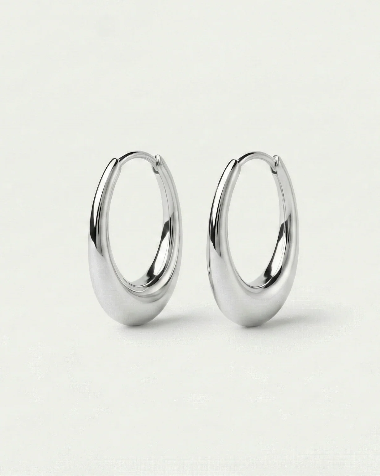 Nora Hoops - Image 3